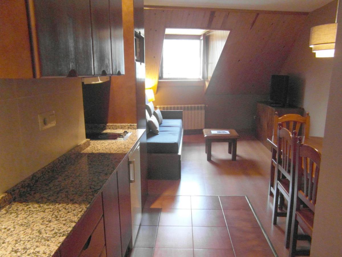 Apartamentos Los Lagos Benasque Exterior photo